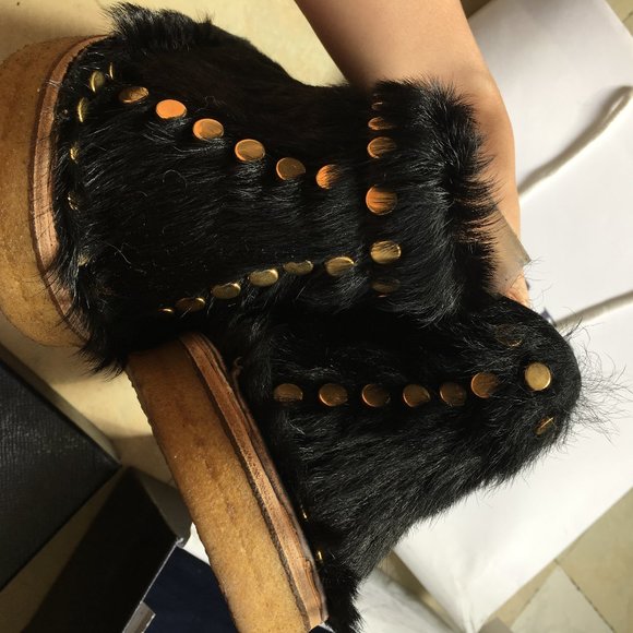 Prada Embellished real Fur Desert Boot Sold Out - Picture 13 of 14